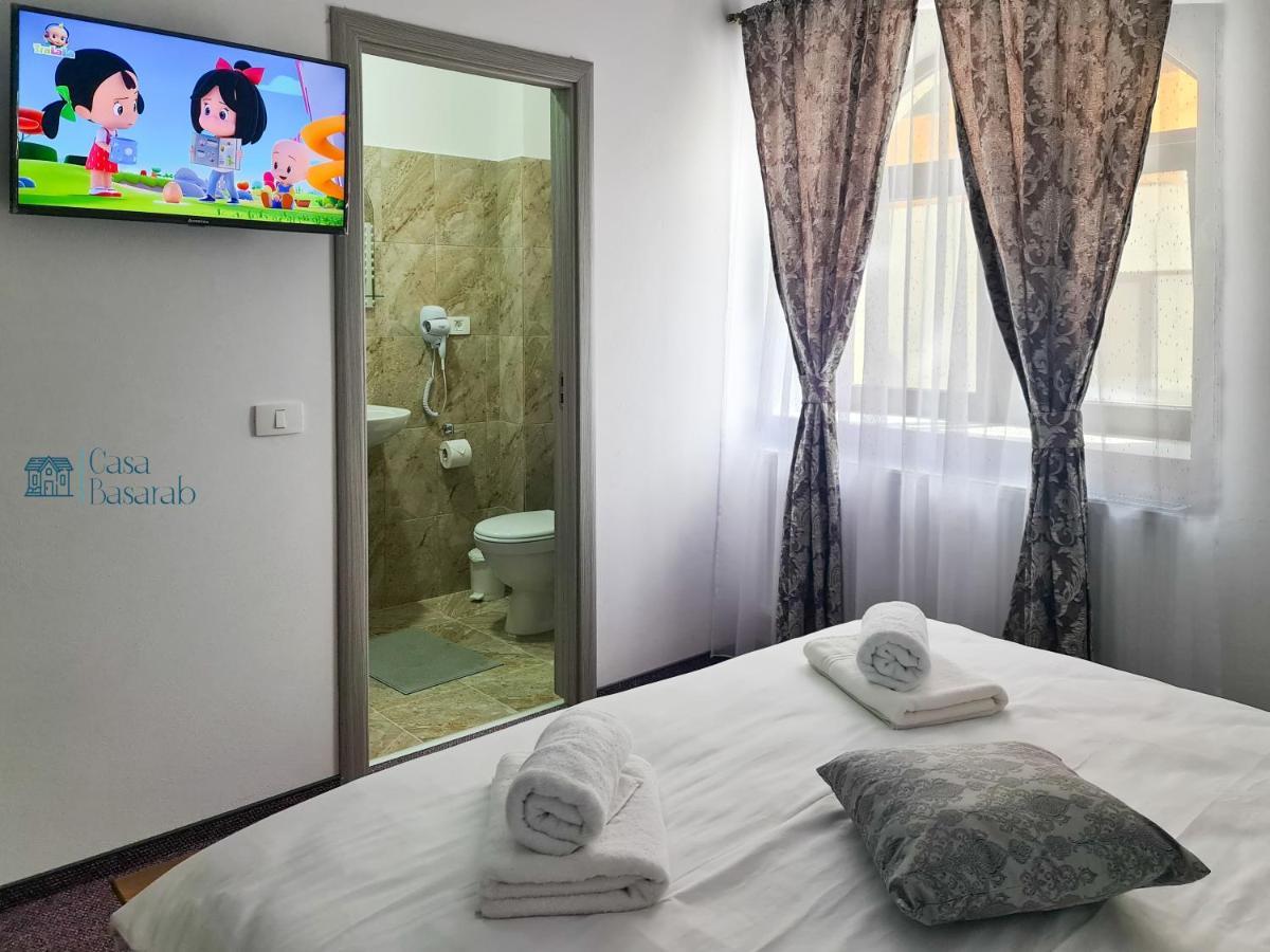 Casa Basarab Hotel Calimanesti Ngoại thất bức ảnh