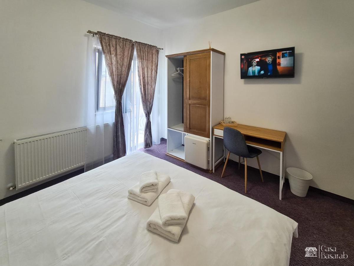 Casa Basarab Hotel Calimanesti Ngoại thất bức ảnh
