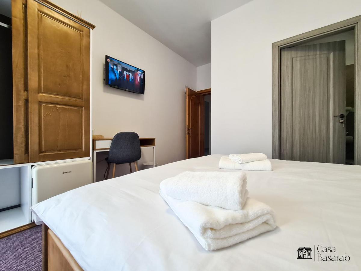 Casa Basarab Hotel Calimanesti Ngoại thất bức ảnh
