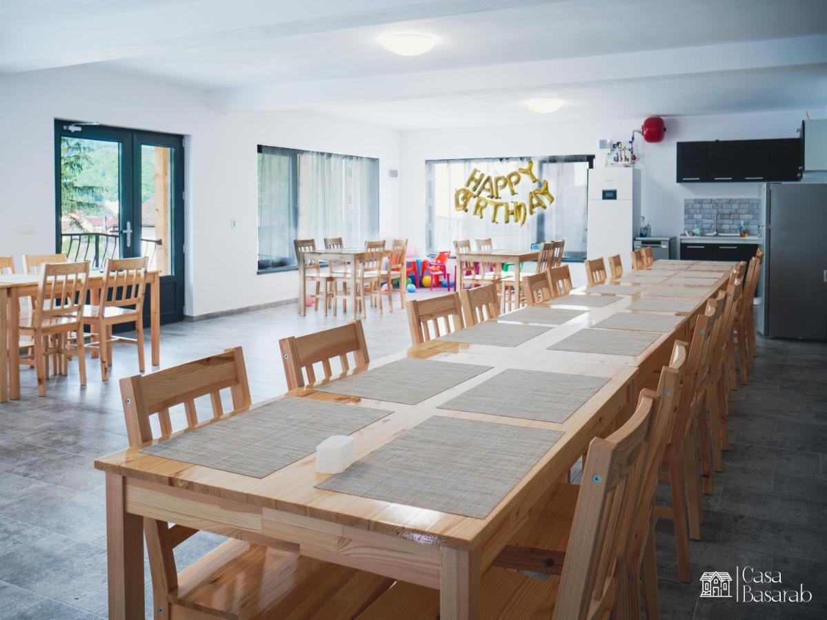 Casa Basarab Hotel Calimanesti Ngoại thất bức ảnh
